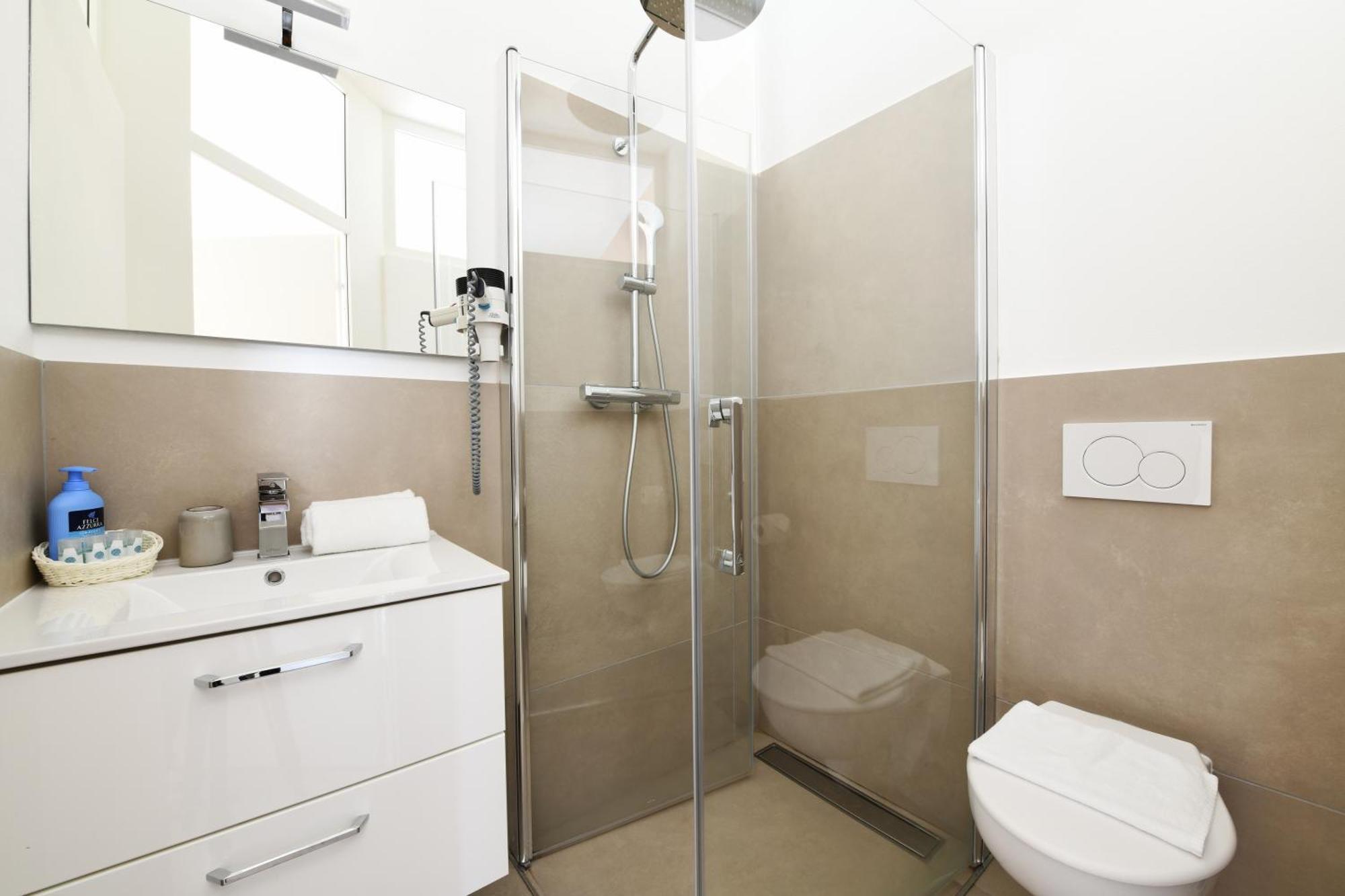 7Rooms - Self Check-In 24H Free Parking Losone Luaran gambar