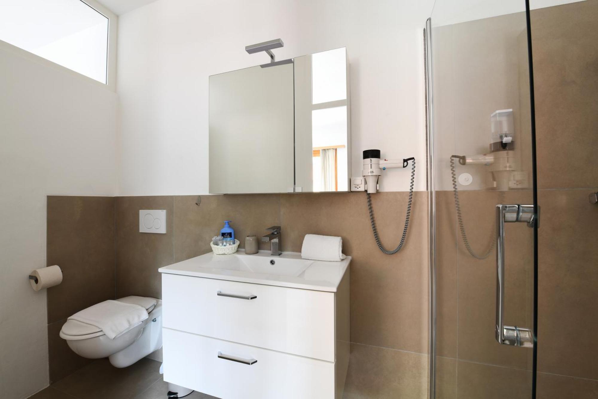 7Rooms - Self Check-In 24H Free Parking Losone Luaran gambar